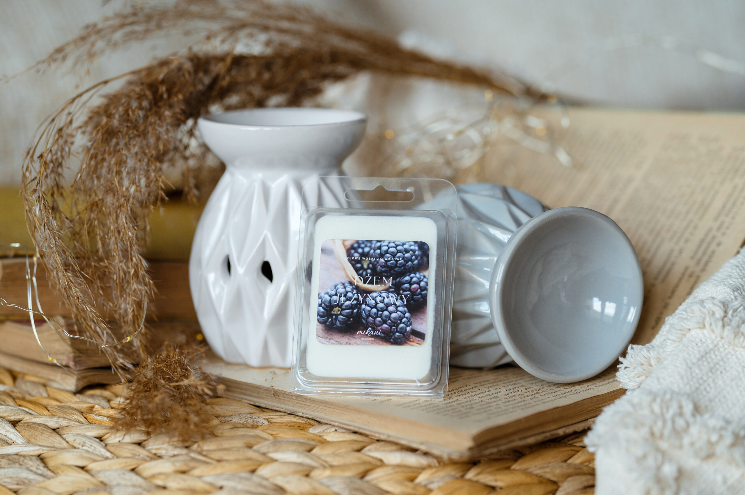 Sojowy Wosk Zapachowy Dżem Jeżynowy 1 Sojowy wosk zapachowy Dżem Jeżynowy 60g w kostkach - ręcznie robiony - Mikani Candles
