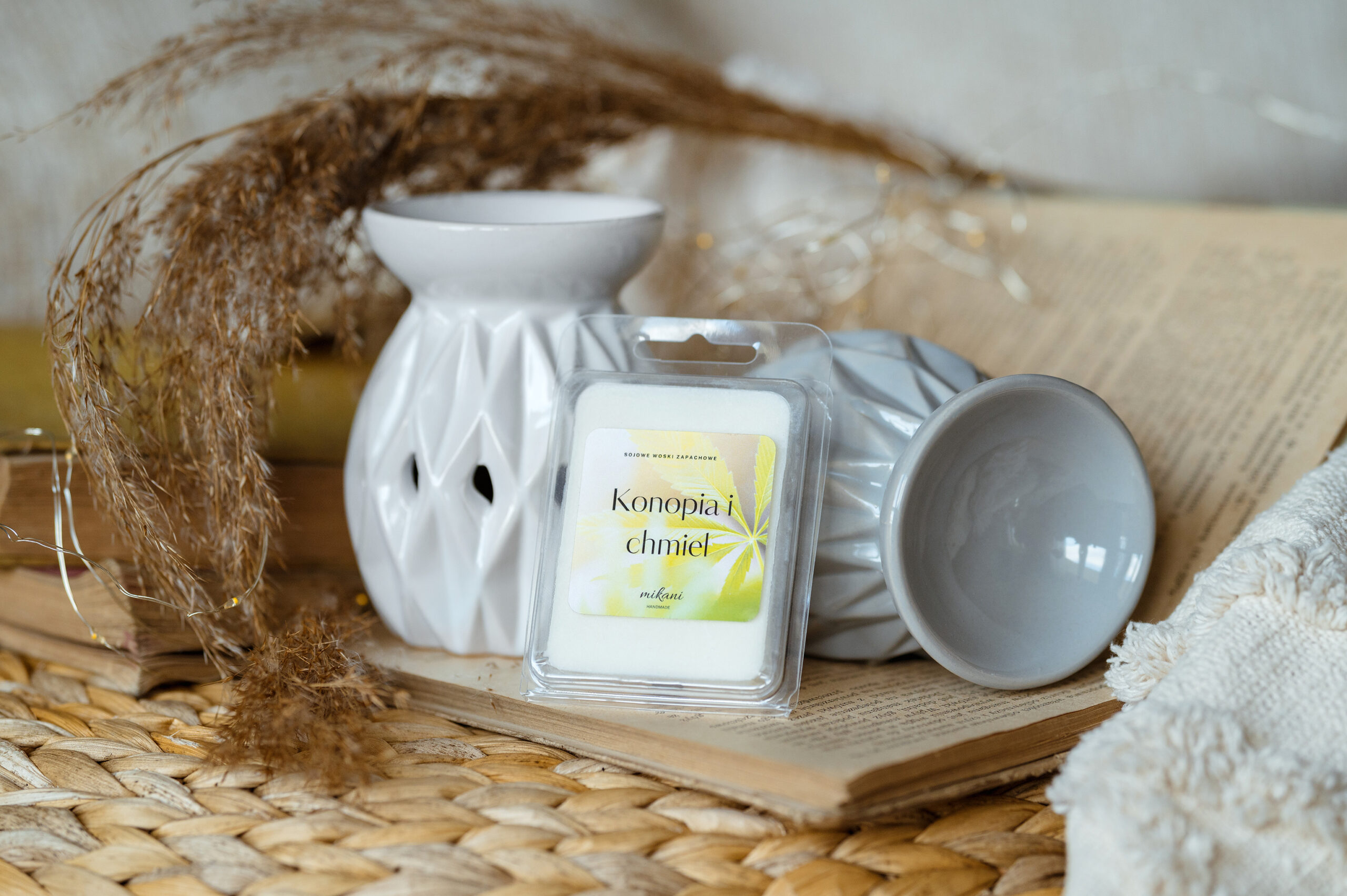 Sojowy Wosk Zapachowy Konopia i Chmiel 1 Sojowy wosk zapachowy Konopia i Chmiel 60g w kostkach - ręcznie robiony - Mikani Candles