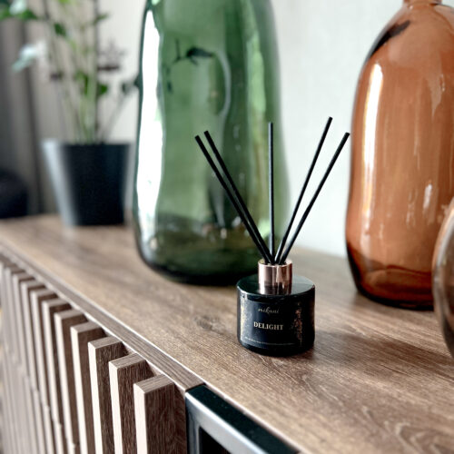 Dyfuzor Zapachowy Delight - biała szałwia & paczula – świeca sojowa zapachowa z drewnianym knotem | Mikani Candles