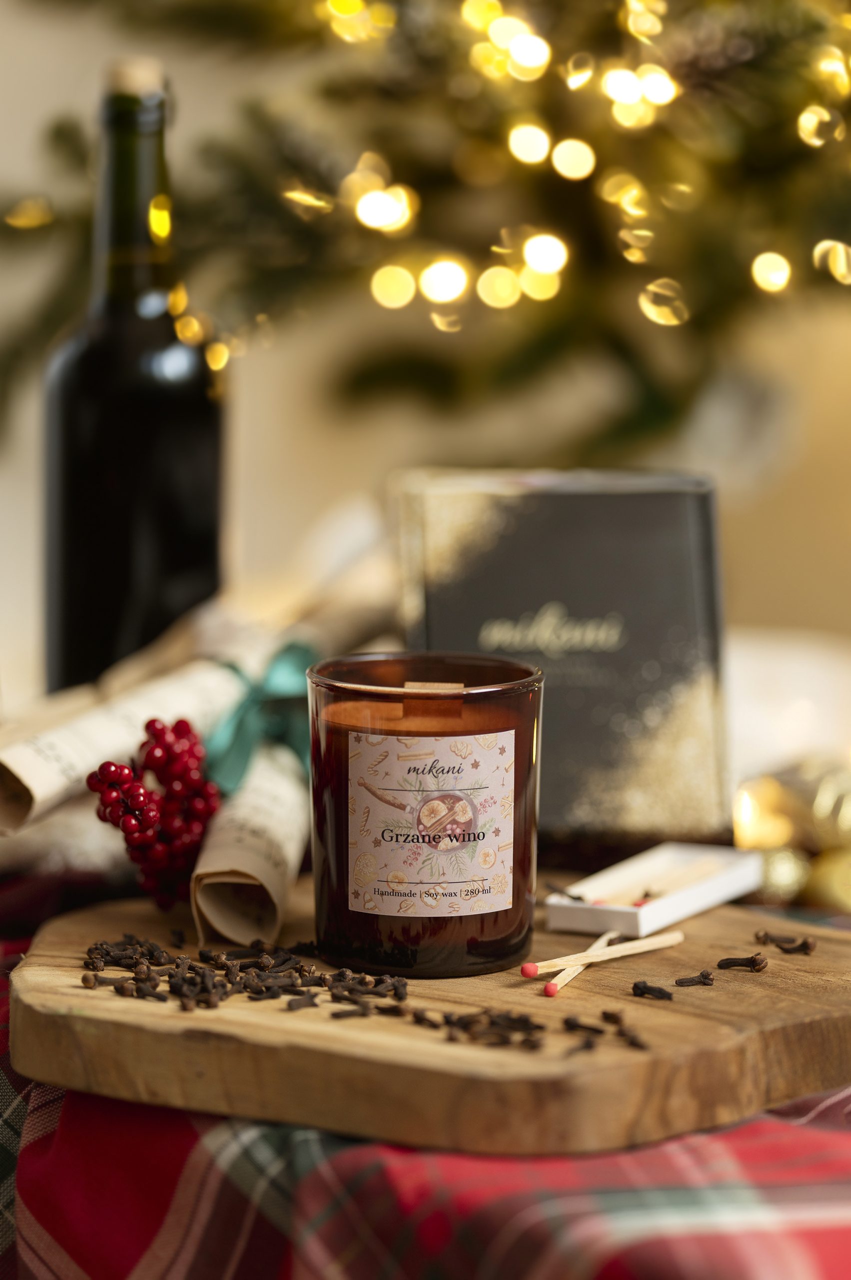 Świeca Sojowa Grzane Wino 1 świeca sojowa grzane wino premium elegancki słoik drewniany knot Mikani